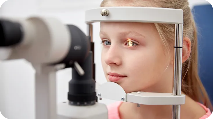 girl eye check